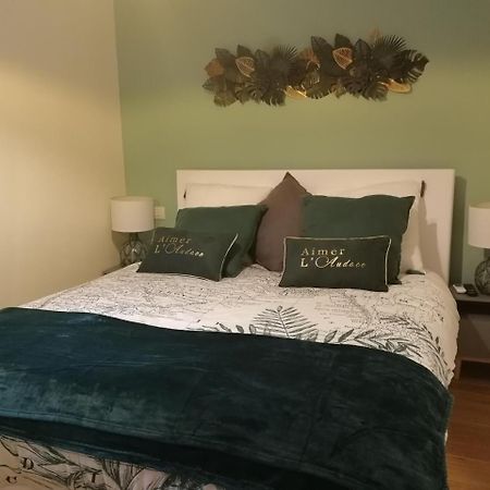 Gatto Bianco Apartment Бари Екстериор снимка