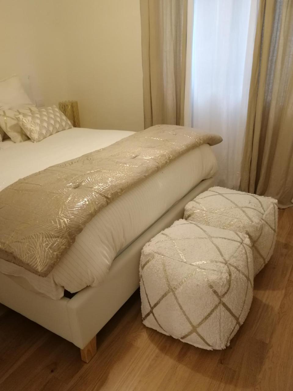 Gatto Bianco Apartment Бари Екстериор снимка