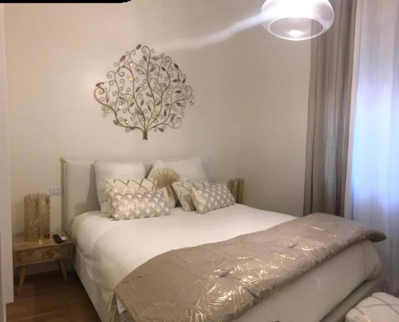 Gatto Bianco Apartment Бари Екстериор снимка