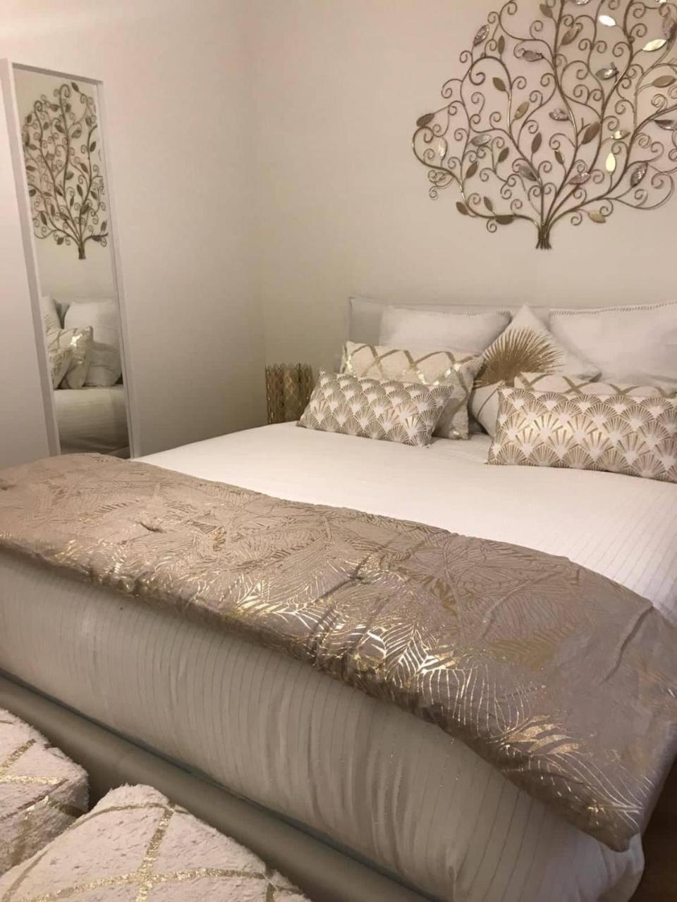 Gatto Bianco Apartment Бари Екстериор снимка